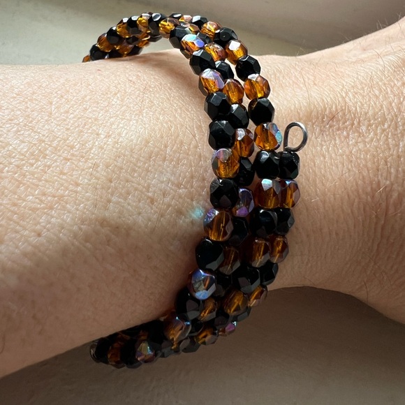 Bracelets - Memory-wire with sparkly glass beads - Picture 5 of 8